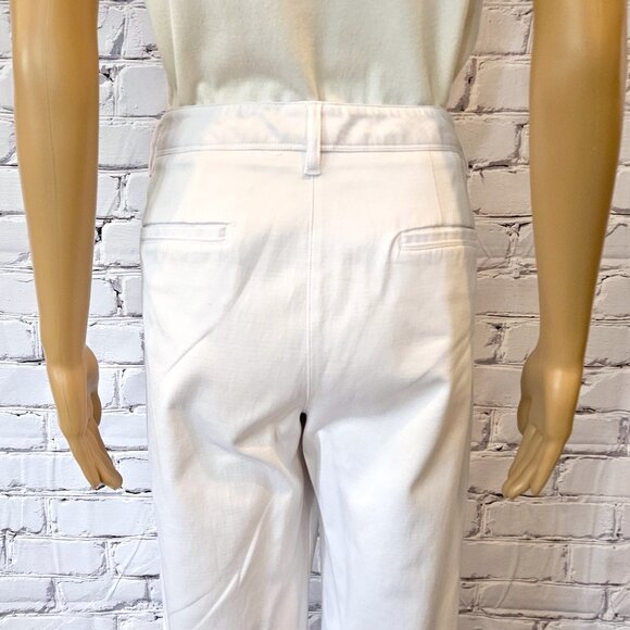 ZAC & RACHEL, White boyfriend cut capris - Picture 9 of 10